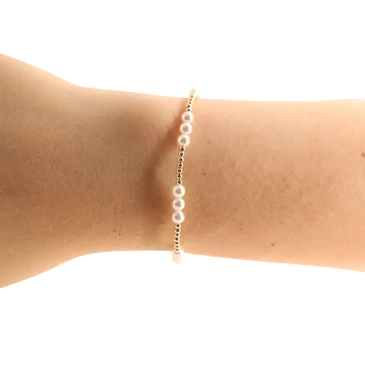 Beaded Blondes ILY Pearl Bracelet in Gold