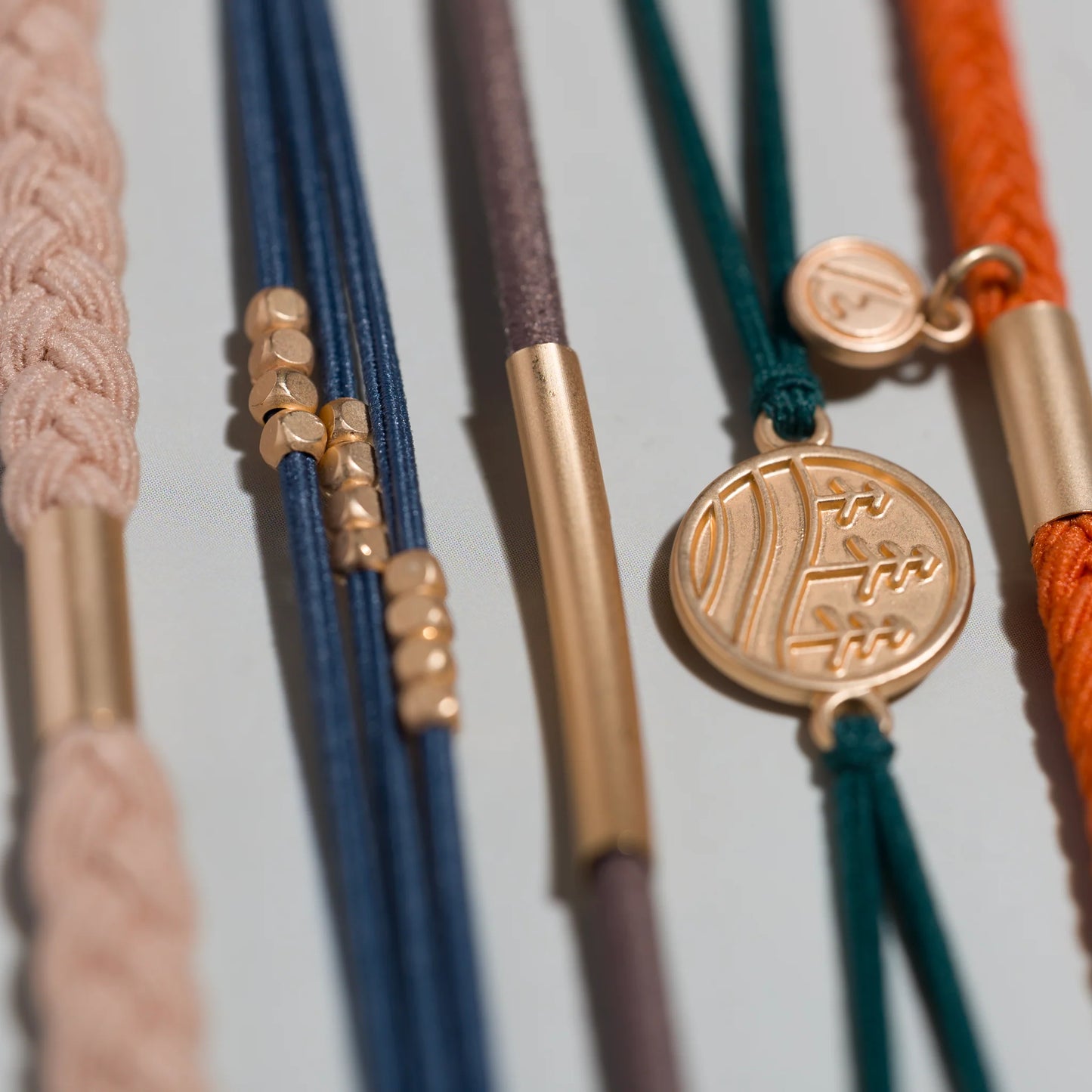k'lani hair tie-bracelet discover