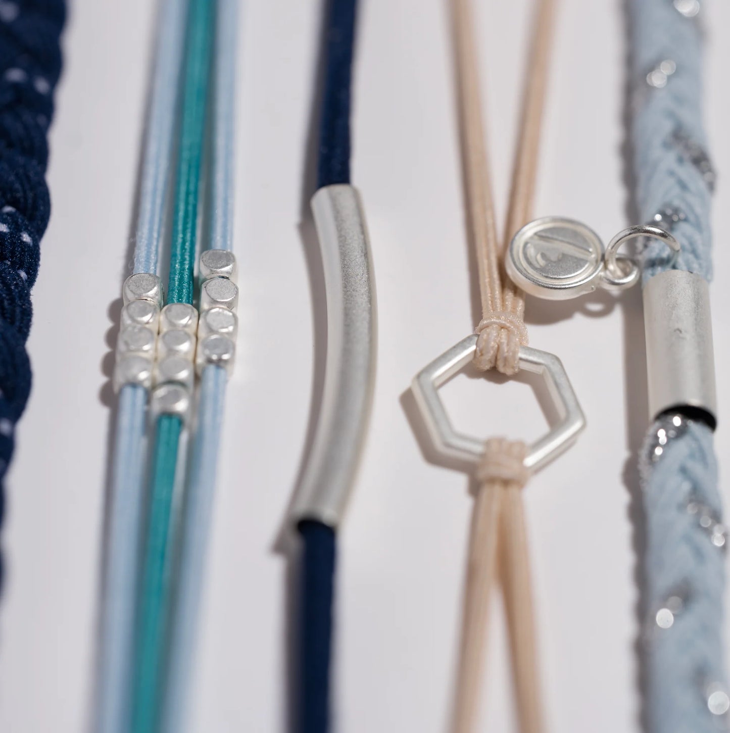 K'lani hiar tie-bracelet dream