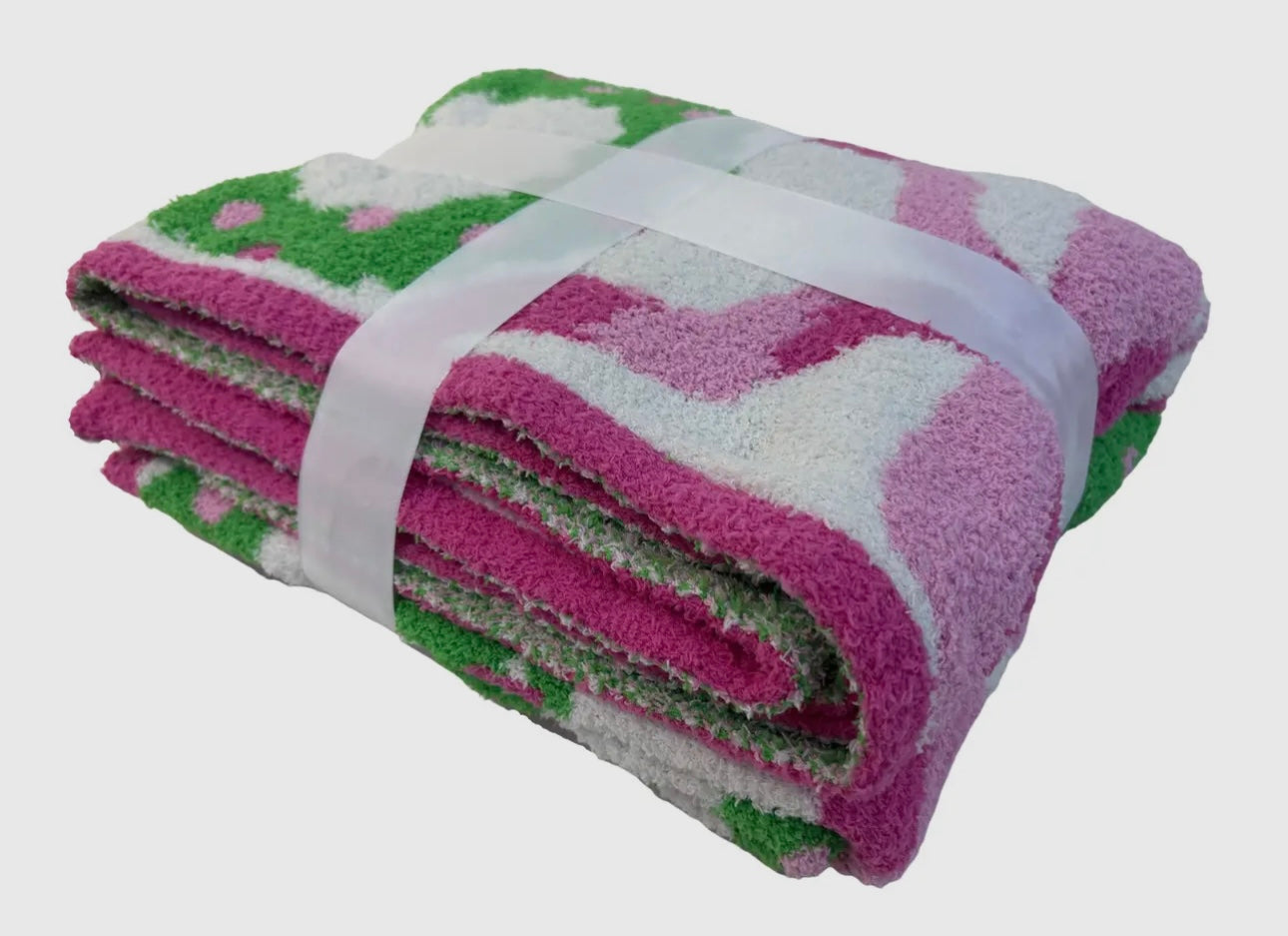 Wreaths, Trees & Bows Luxe Blanket