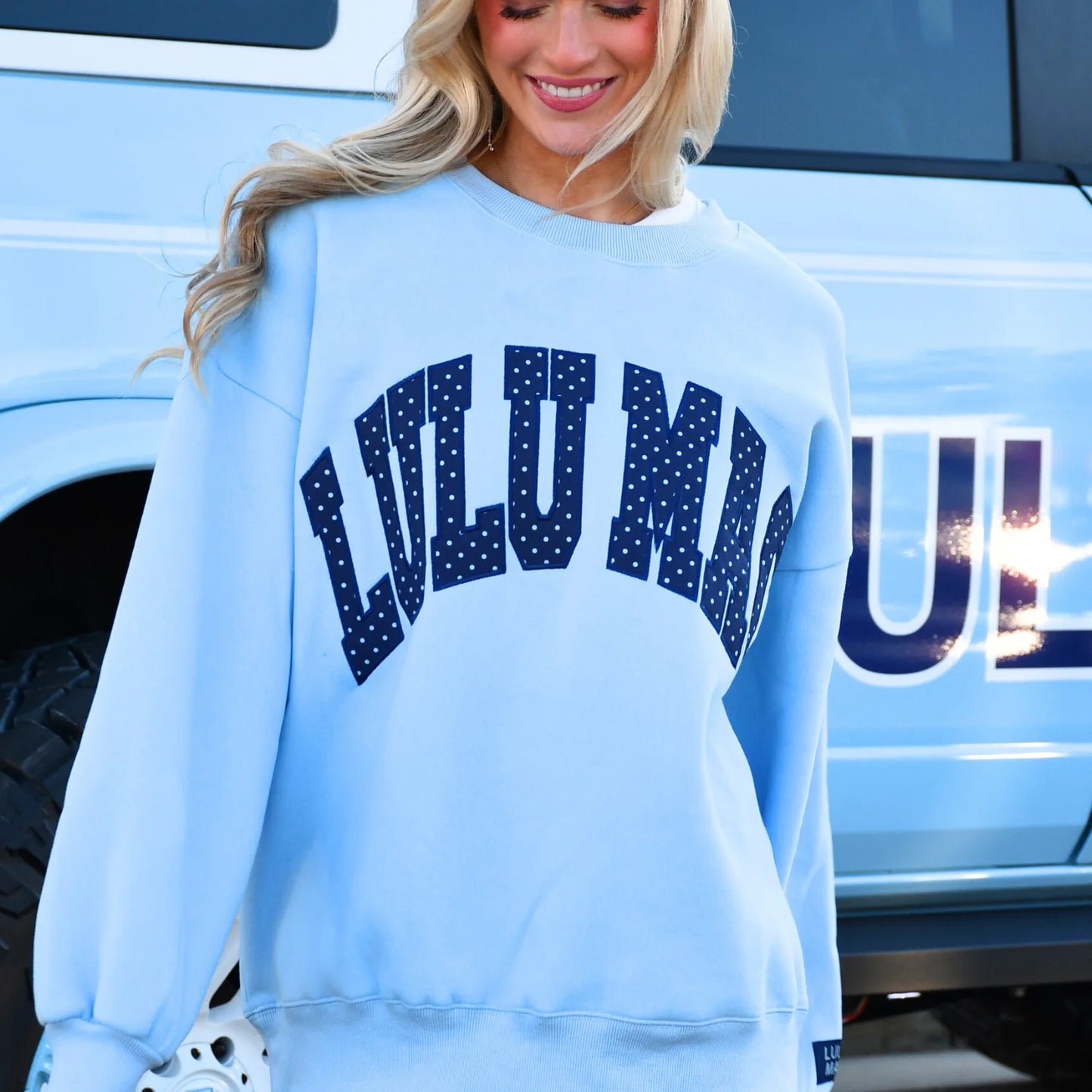 Lulu Mac light blue with navy polka dot stitch