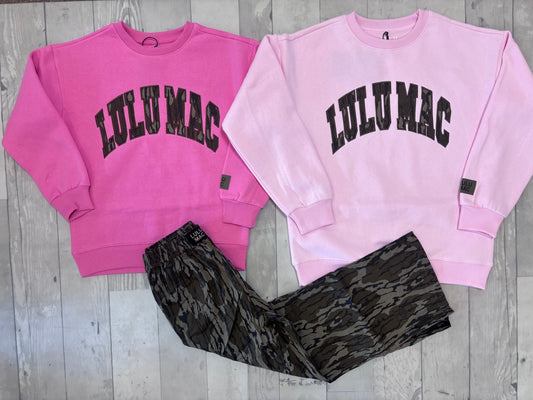 Lulu Mac Mossy Oak Bottomland bubblegum sweatshirt