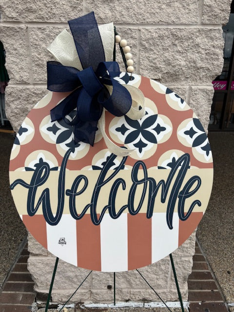 Chica Mocha "Welcome" Door Hanger