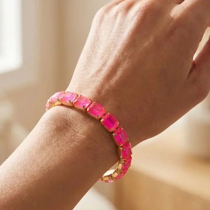 Sorrelli's 7 inch Easton Emarald Cut Stretch Bracelet
