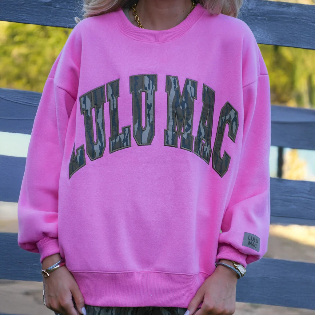 Lulu Mac Mossy Oak Bottomland bubblegum sweatshirt